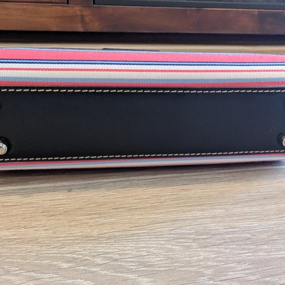 Kate Spade Purse - Picture 7 of 9